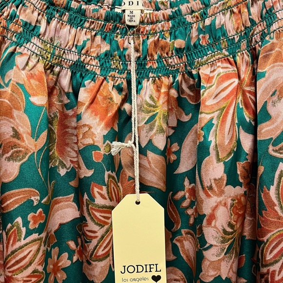 JODIFL Floral Off-Shoulder Blouse in Green and Orange - Picture 5 of 7